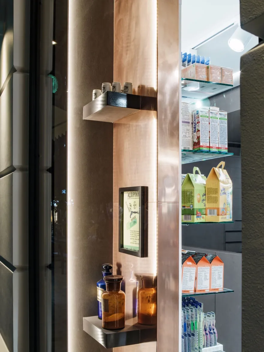 BEQUEST 药店设计丨希腊干尼亚丨Kipseli Architects-12