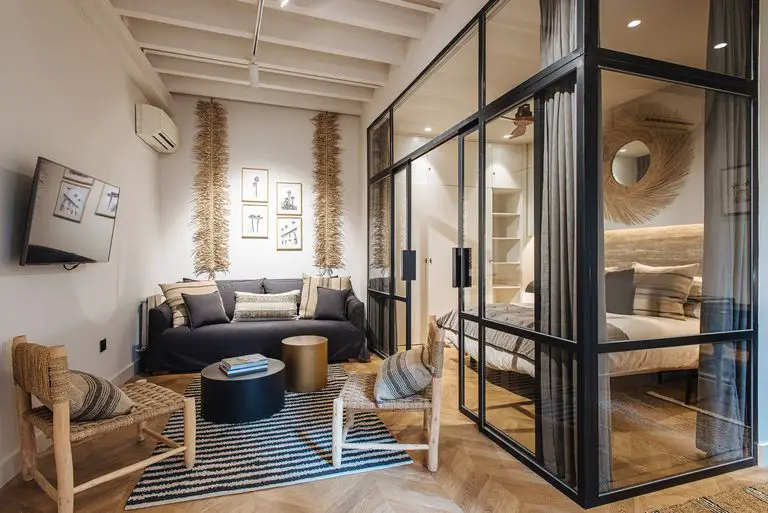 自然色彩的西班牙小复式 | 安静与品质的完美结合-3