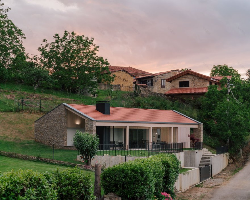 融合传统与当代的西班牙乡村别墅设计-46