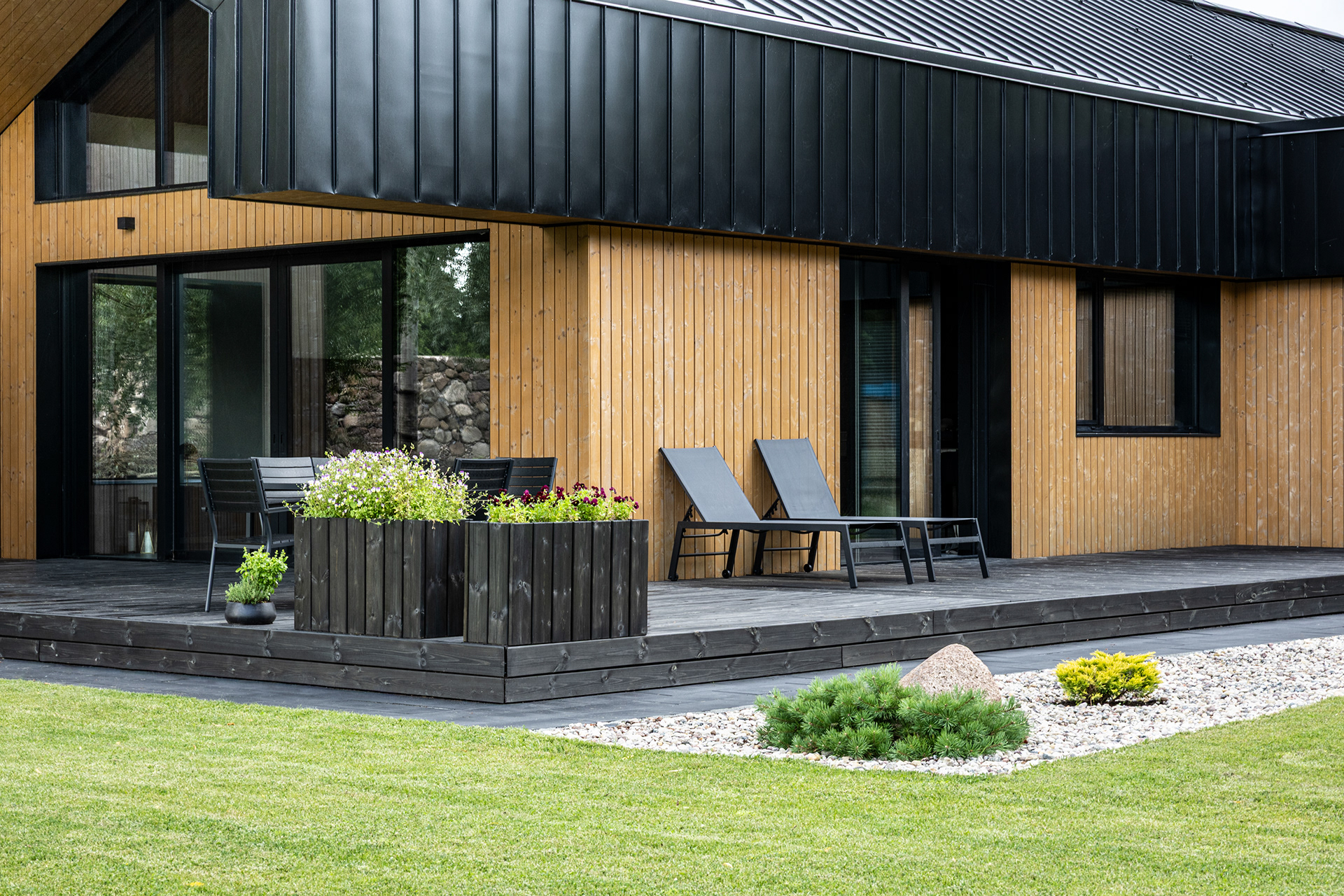 拉脱维亚瓦尔扎斯私人花园设计丨景观建筑师Agnese Purvina-5