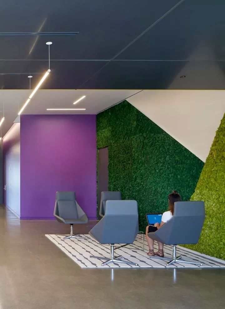 加州布里斯班滨海大道办公大楼室内外改造-35