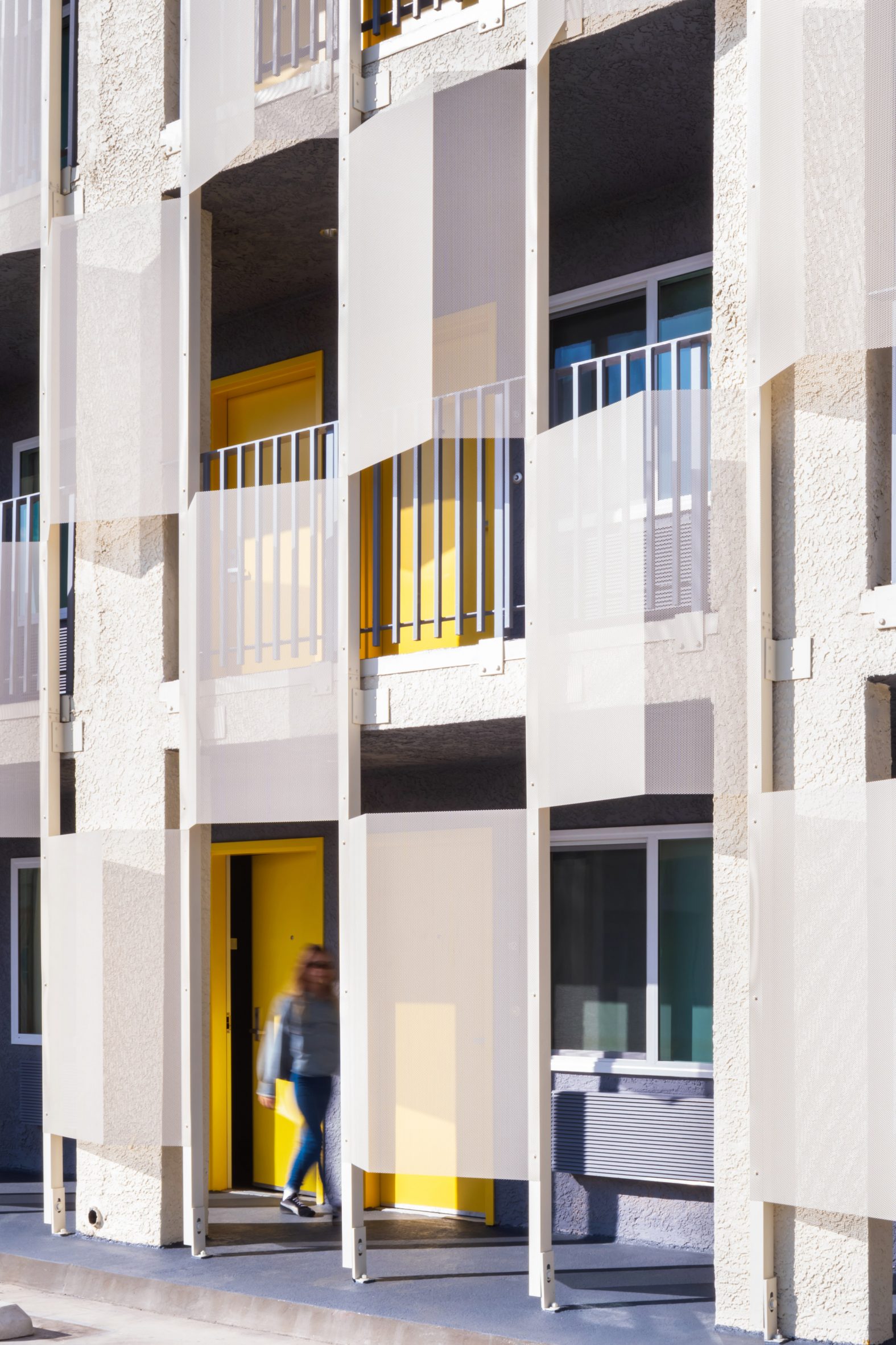 洛杉矶东康普顿汽车旅馆改永久性住房项目丨美国洛杉矶丨Kadre Architects-15