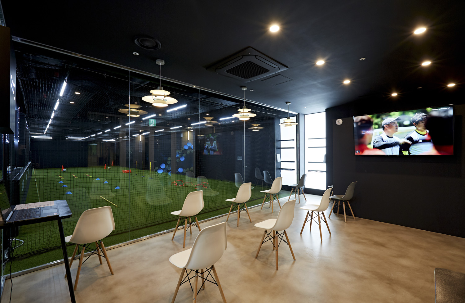 简约时尚的 120 平足球康复运动中心设计-11