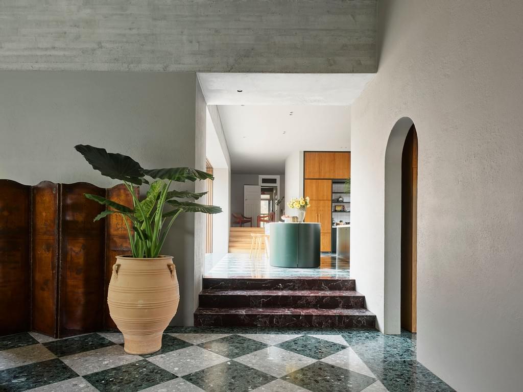 花园别墅；花园洋房；花园小屋（如果结合宽泛语境，Garden House可宽泛理解为与花园相关的房屋，三种表述较为常见 ，为满足结果唯一的要求，选有一定通用性的 ：）花园别墅 丨Arent&Pyke,Polly Harbison Design-14