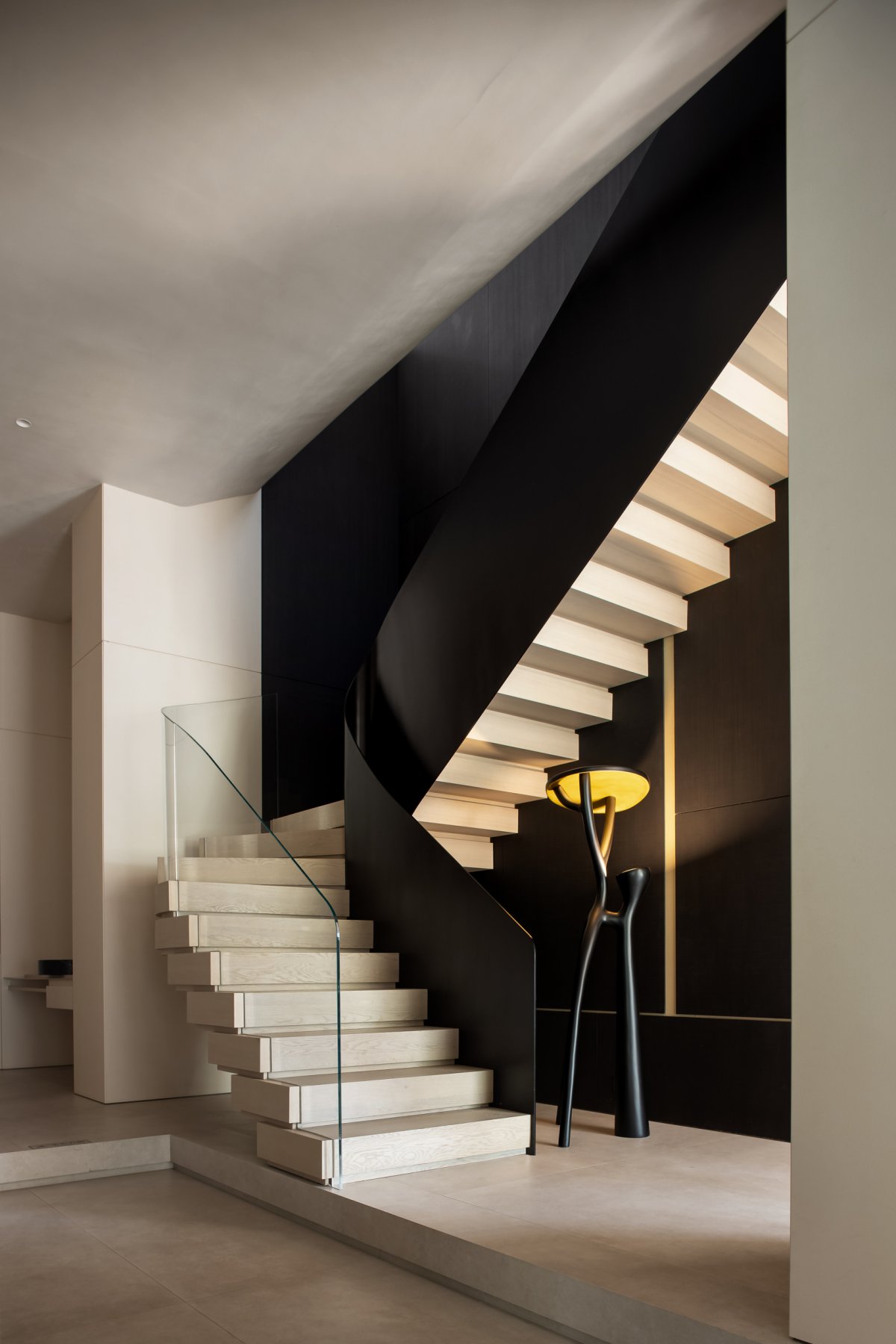 卢赛世家品牌展厅丨竟向设计-9