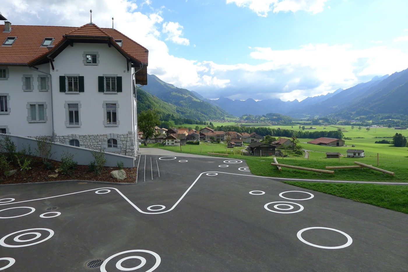 瑞士 Estavannens 学校庭院景观设计丨VWA-10