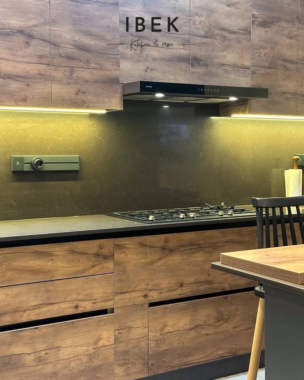 Midnight Luxe Kitchen-7