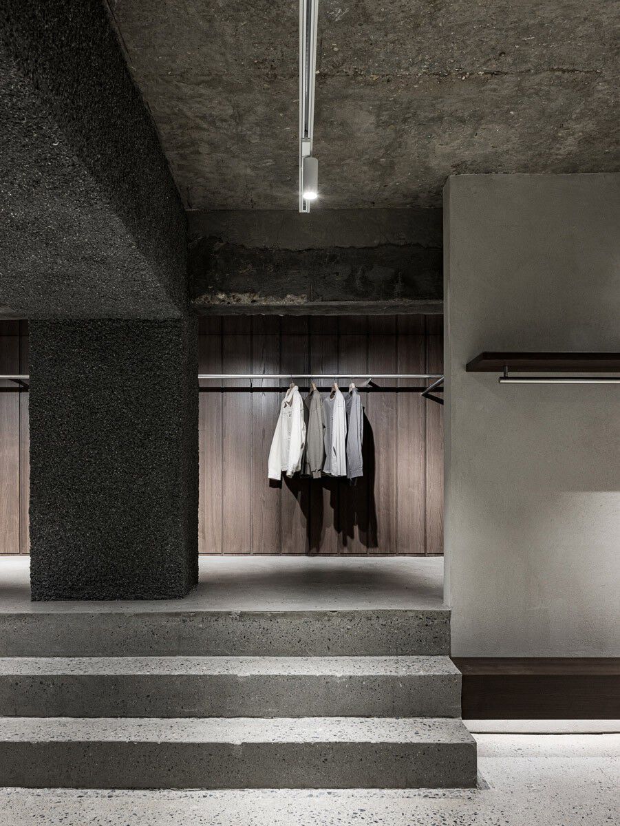 韩国汉南洞 Roughside 服装品牌店丨Labotory 设计团队-16