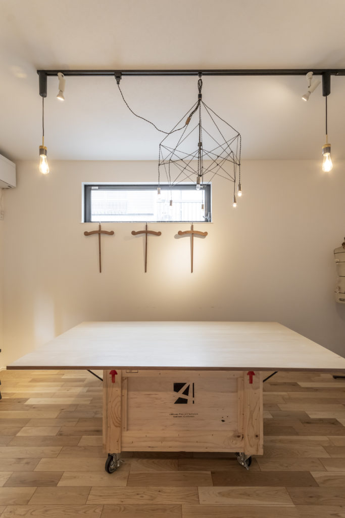 人を招く創作スペース年月を経て味わいを増す自分らしさを表現する空間 | Style of Life | 100%LiFE-2