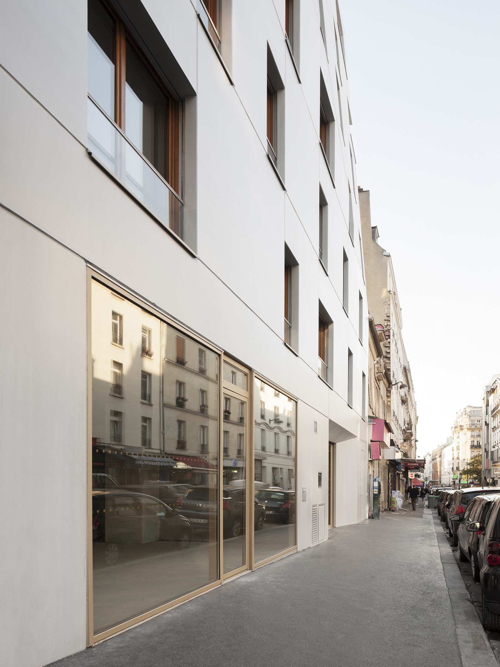 14 housing units 1 retail space rue saint maur paris 10-15