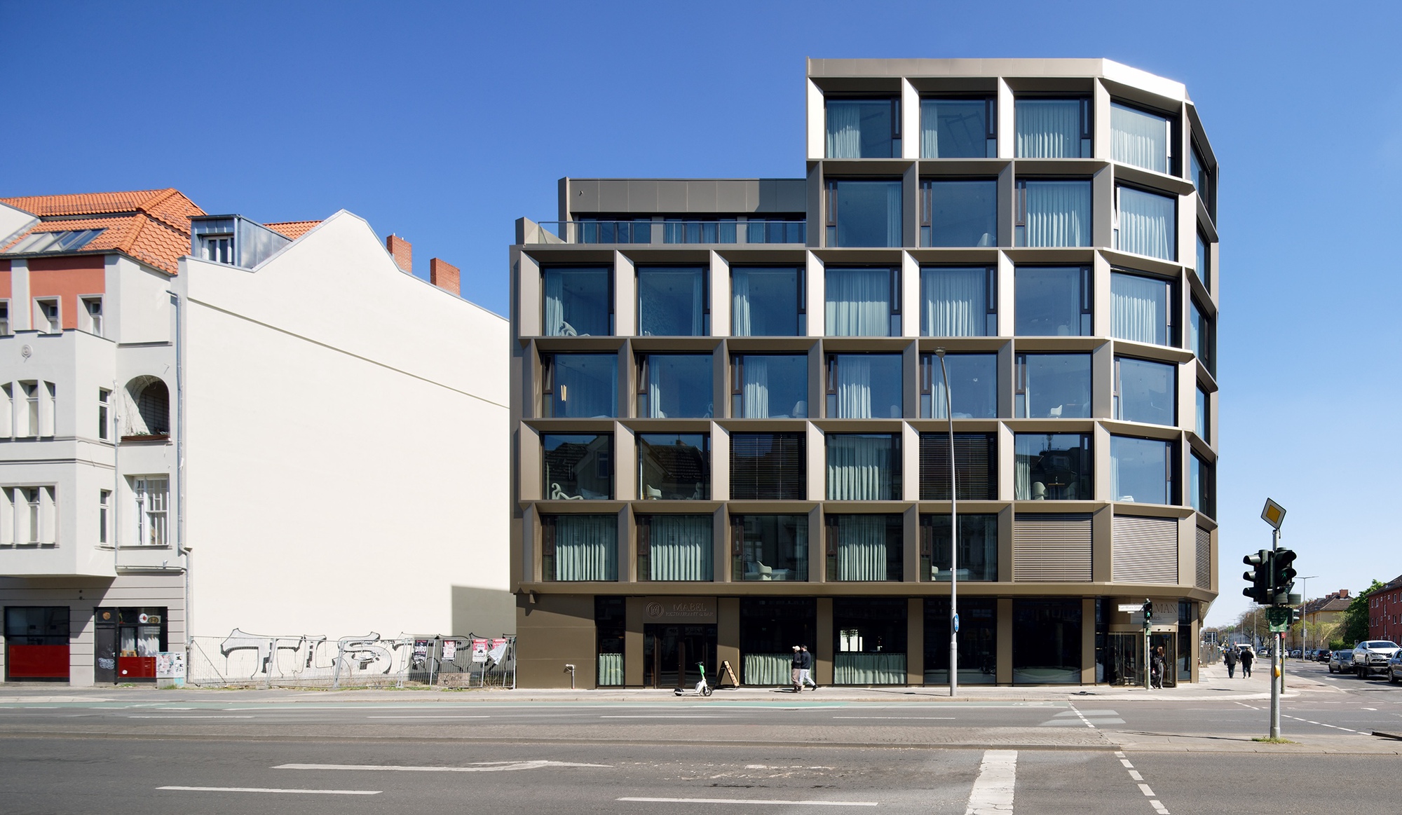 柏林新克尔恩区酒店行李员丨德国柏林丨Tchoban Voss Architekten,MONAPORT-16
