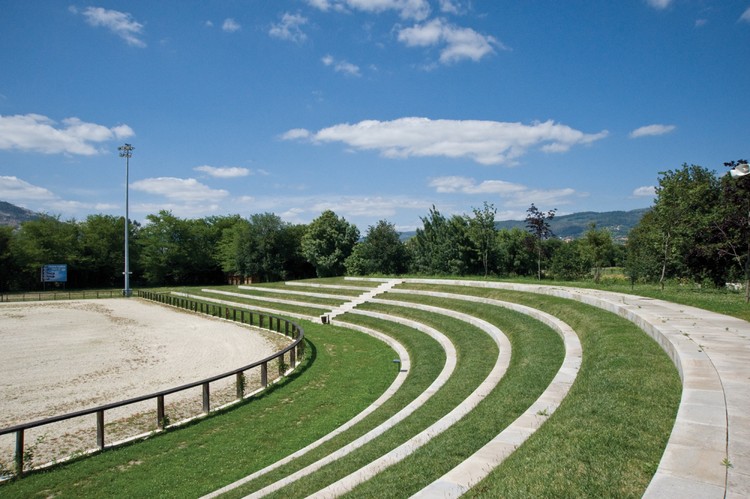 葡萄牙农村市场设计 · 融合建筑与景观-21