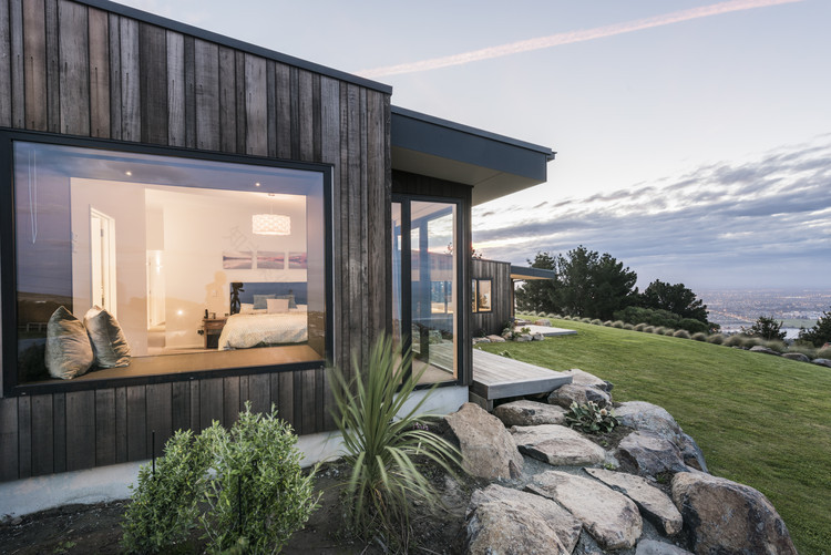 新西兰克赖斯特彻奇山间现代住宅-24