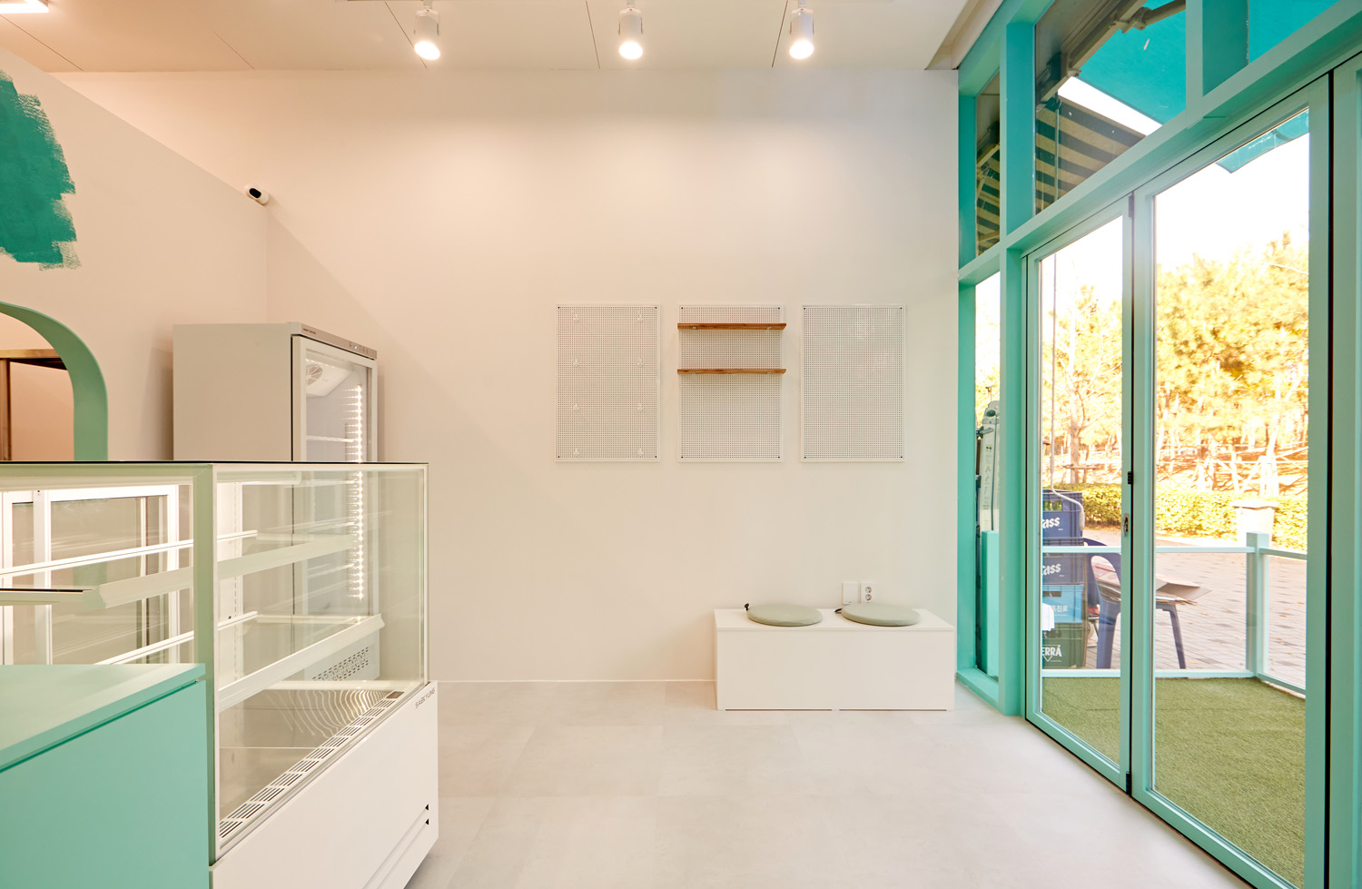 绿色清新，韩国零食店设计亮点-6