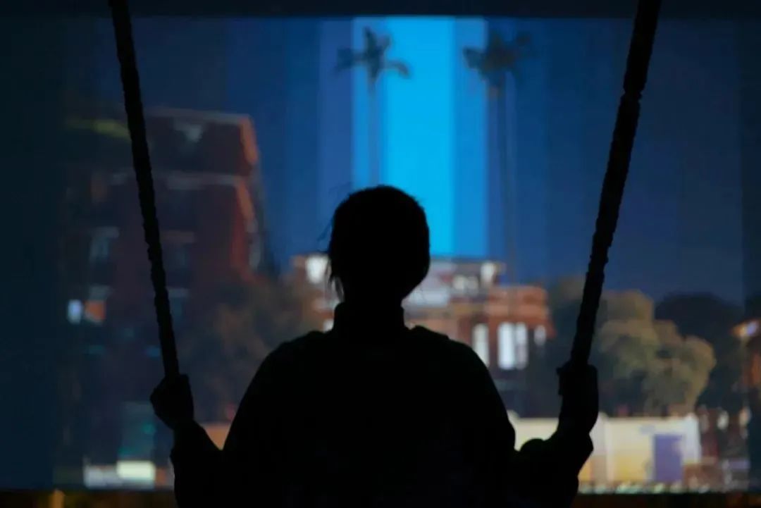 虚景幻映——光景与映互动装置艺术探索-15