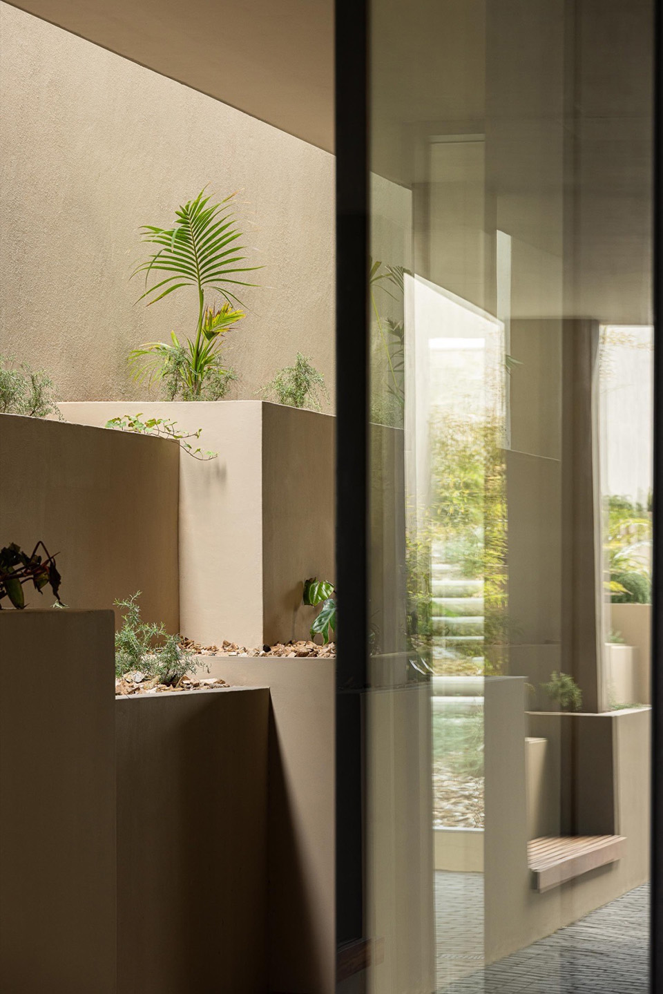 ERNESTO DO CANTO住宅区丨葡萄牙蓬塔德尔加达丨BOX arquitectos-80