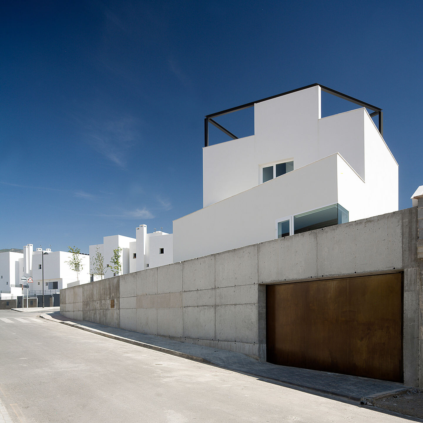西班牙山间“向日葵”住宅-18