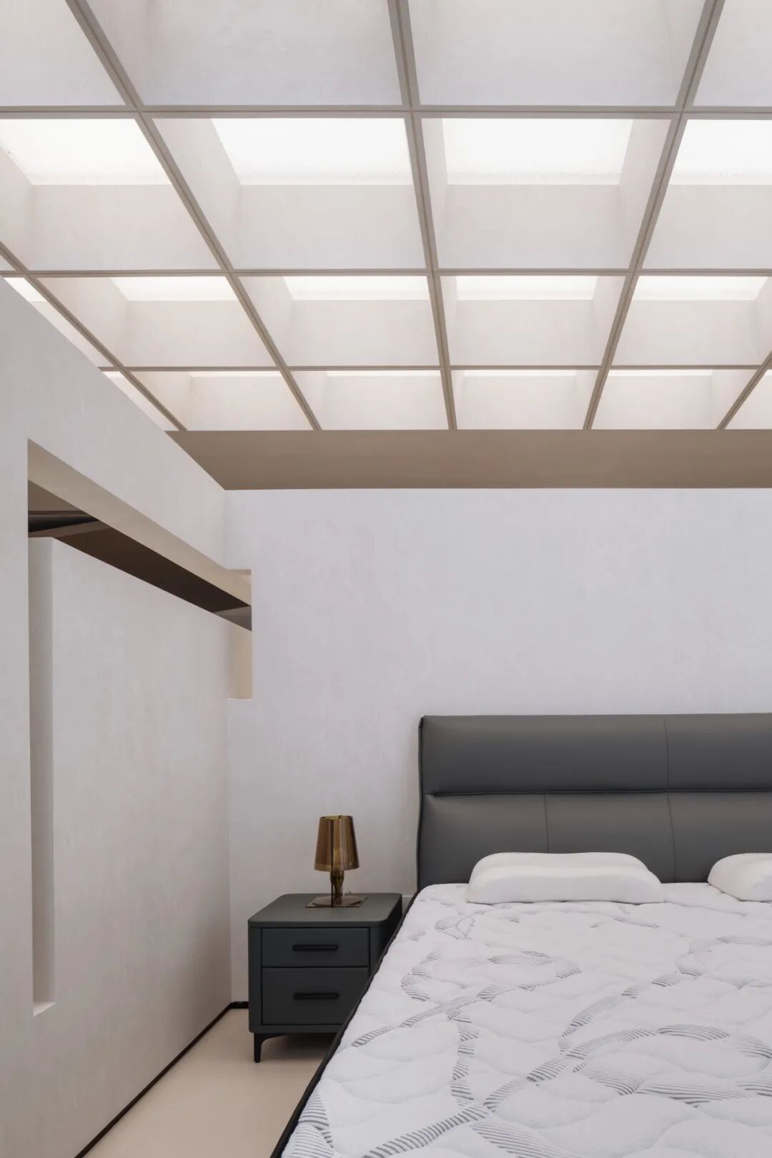 简美 · 商业丨RESTONIC美国蕾丝床垫  上海吴中店丨中国上海丨广州简美设计-33