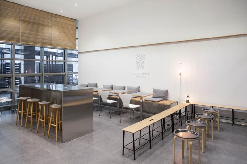 19 坪现代白色咖啡厅设计 毒山洞商区精致空间-5