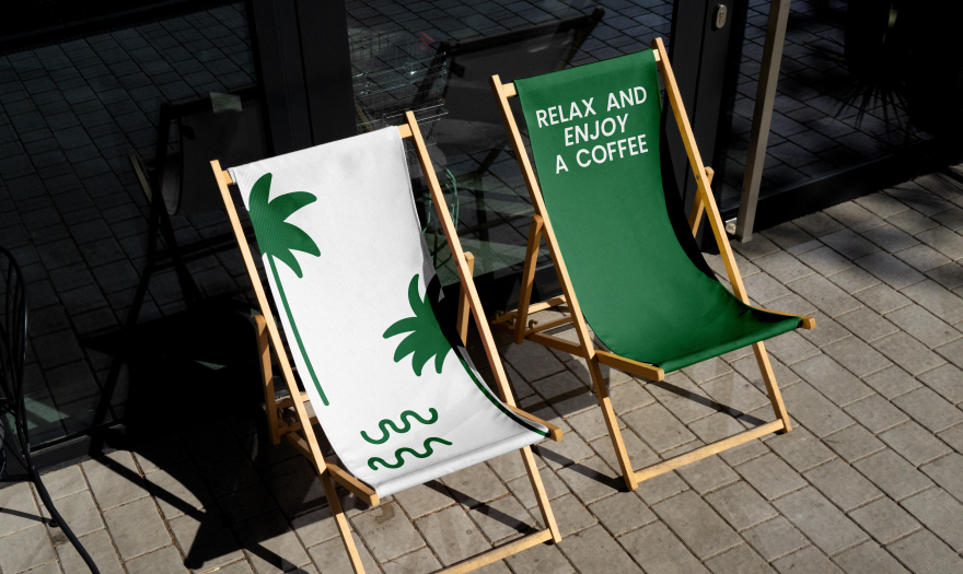 皇家空军·咖啡店品牌塑造
注:RAF一般指英国皇家空军(Royal Air Force),这里结合语境以其为基础进行翻译 丨UkraineKyiv-32