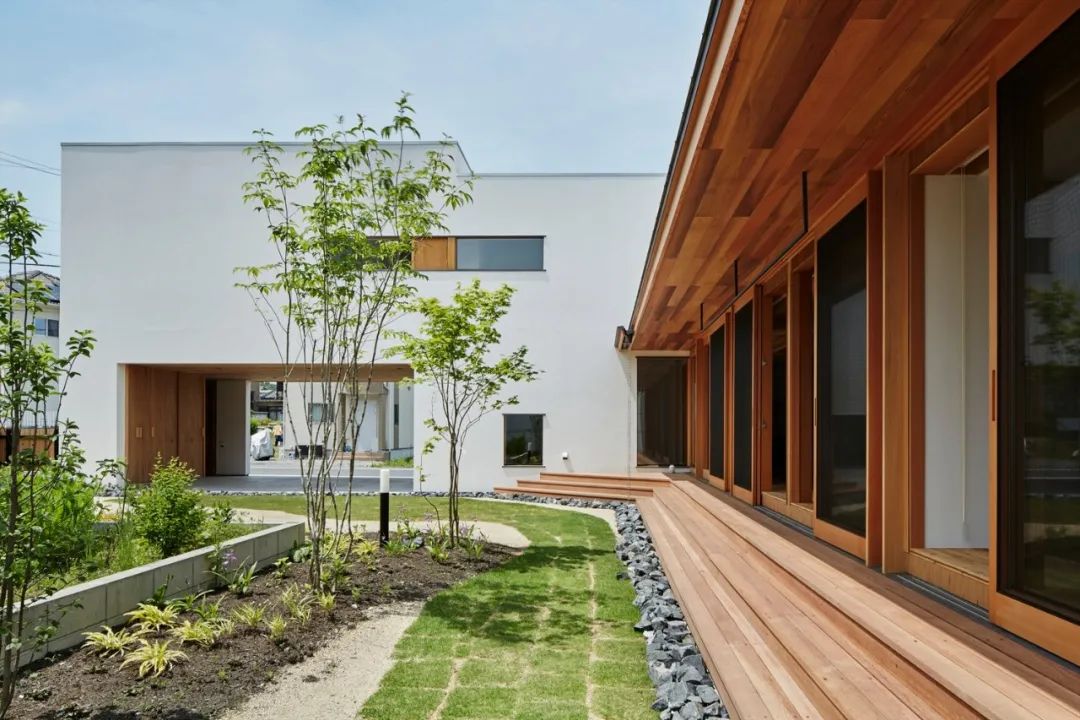 日本岐阜县 171 平米一户建 | L 型布局打造城市花园住宅-9