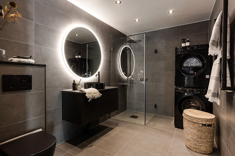 瑞典时尚阁楼公寓 | 玻璃隔墙与木梁的完美结合-25