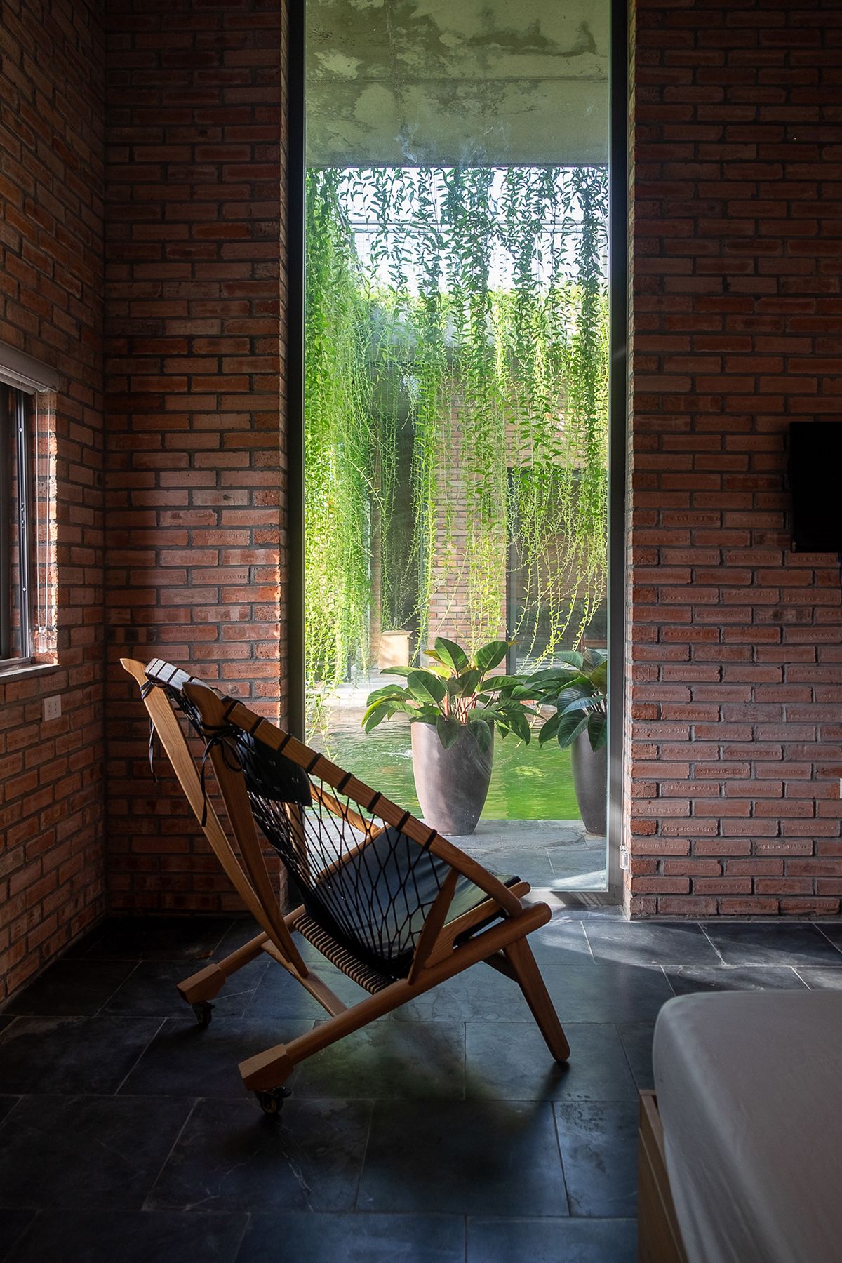 Mạo Khê House - Ngôi nhà gạch đỏ với không gian xanh bao phủ | HGAA-42