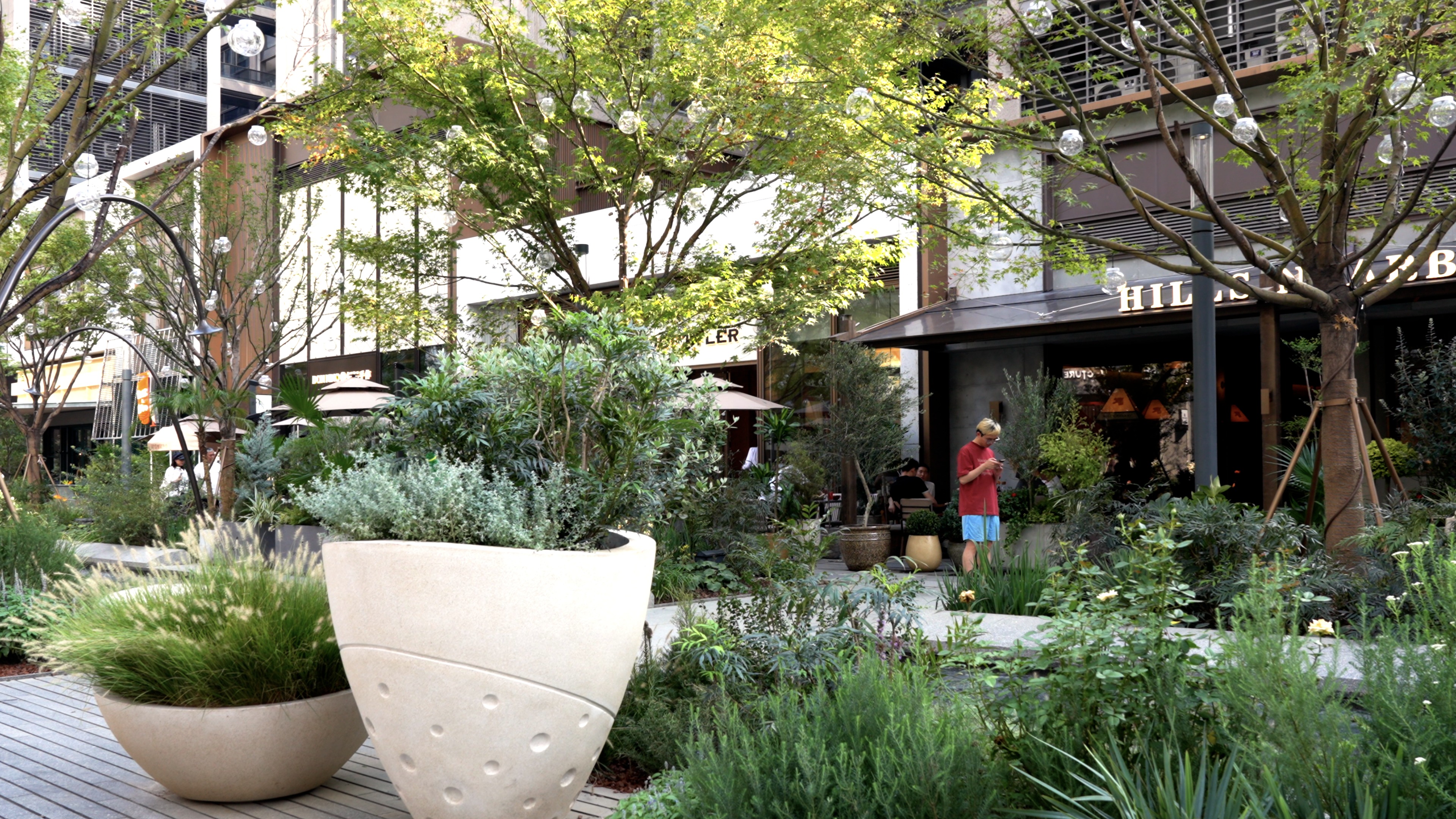 杭州亚奥万象天地景观提升:让自然回归，让生活回归 丨中国杭州丨风物营造-49