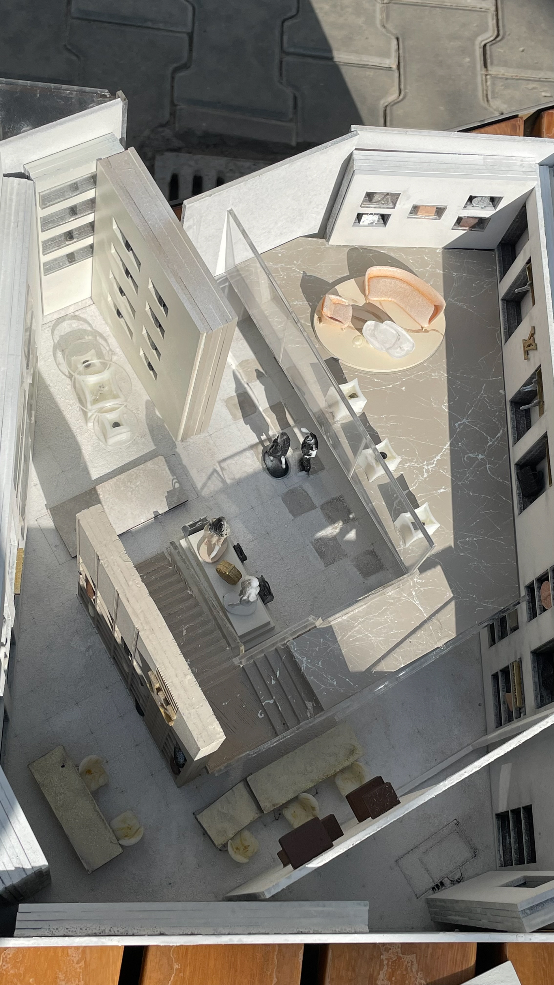 Louis Vuitton 零售商店设计-12