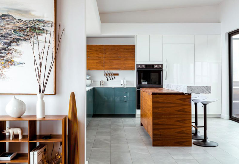 加州 300 平米周末度假屋，蓝调游戏室与海景厨房成亮点-9