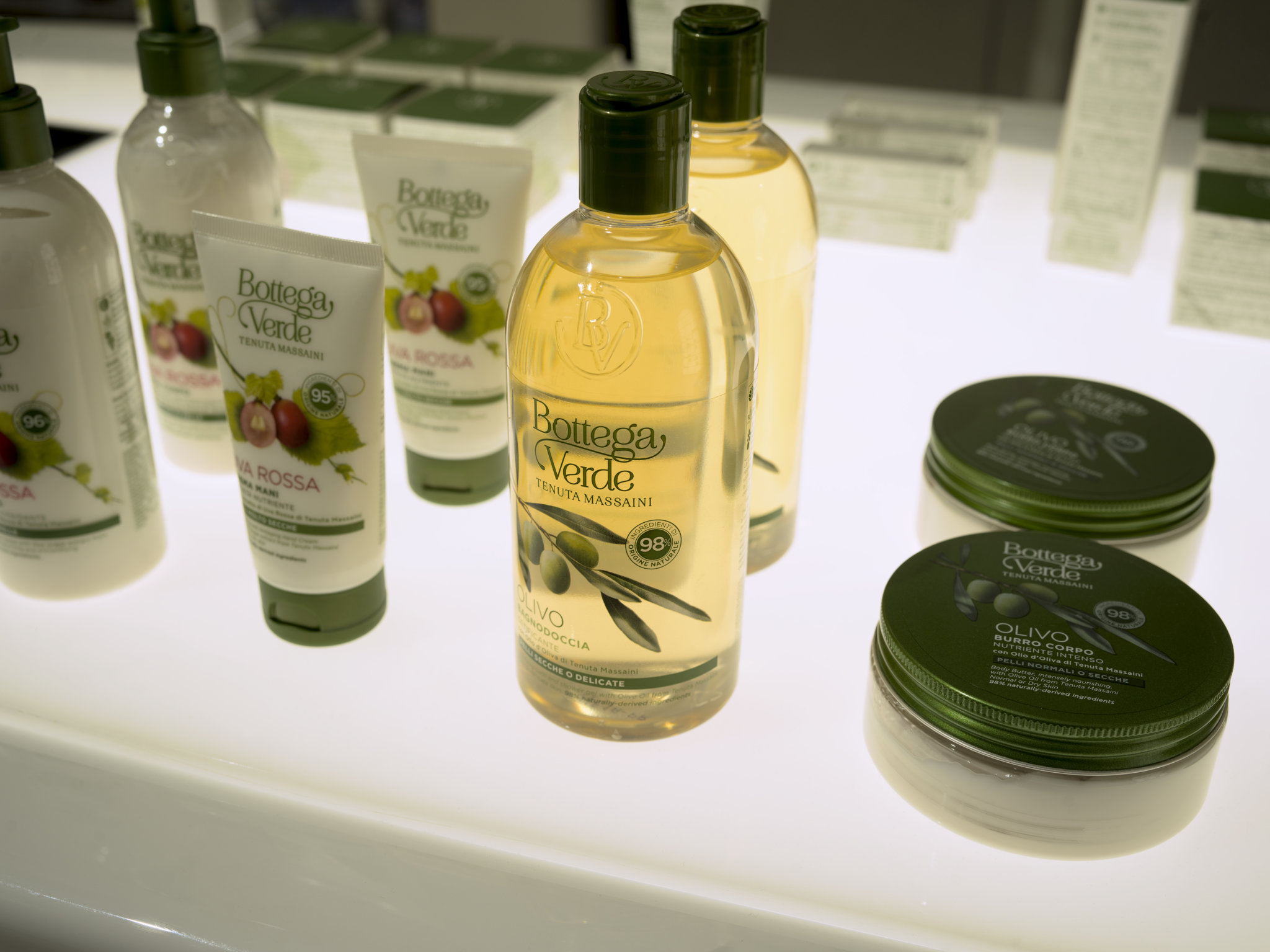 Bottega Verde concept store by Robilant Associati-9