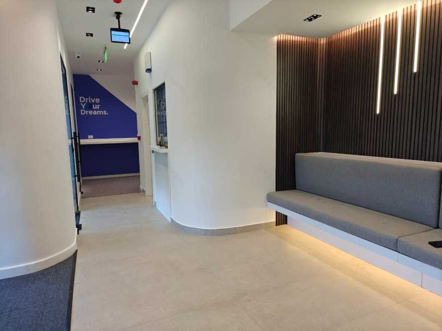 DRIVE – Ghabbour Auto行政大楼室内设计-17