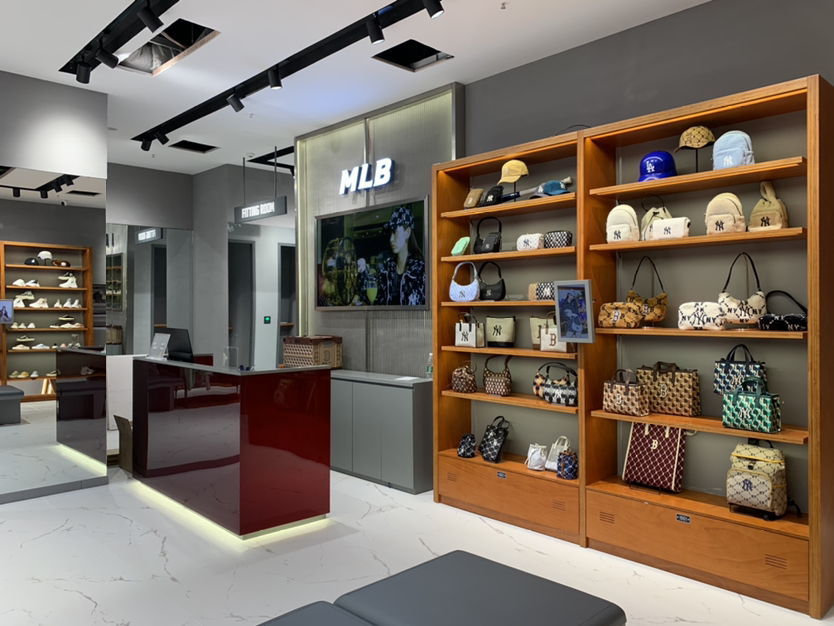 武汉龙湖天街MLB店-6