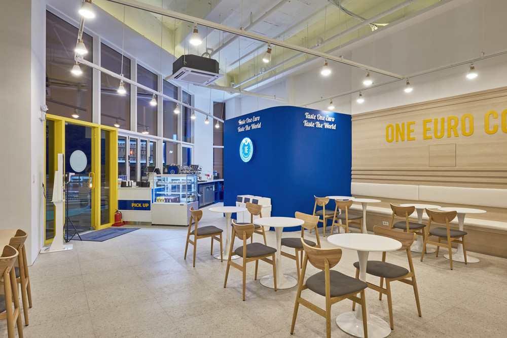 首尔 22 平米简约咖啡厅设计，蓝绿色调打造舒适空间-7