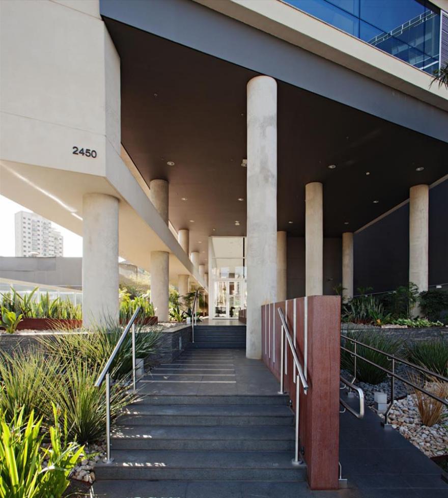 法利亚利马广场办公室-8