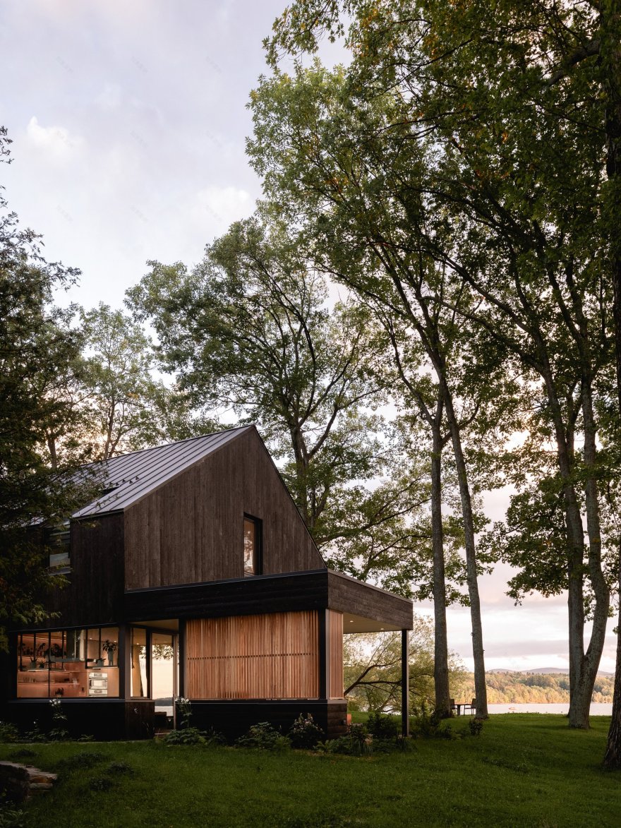 魁北克湖畔绿色别墅丨加拿大魁北克-25