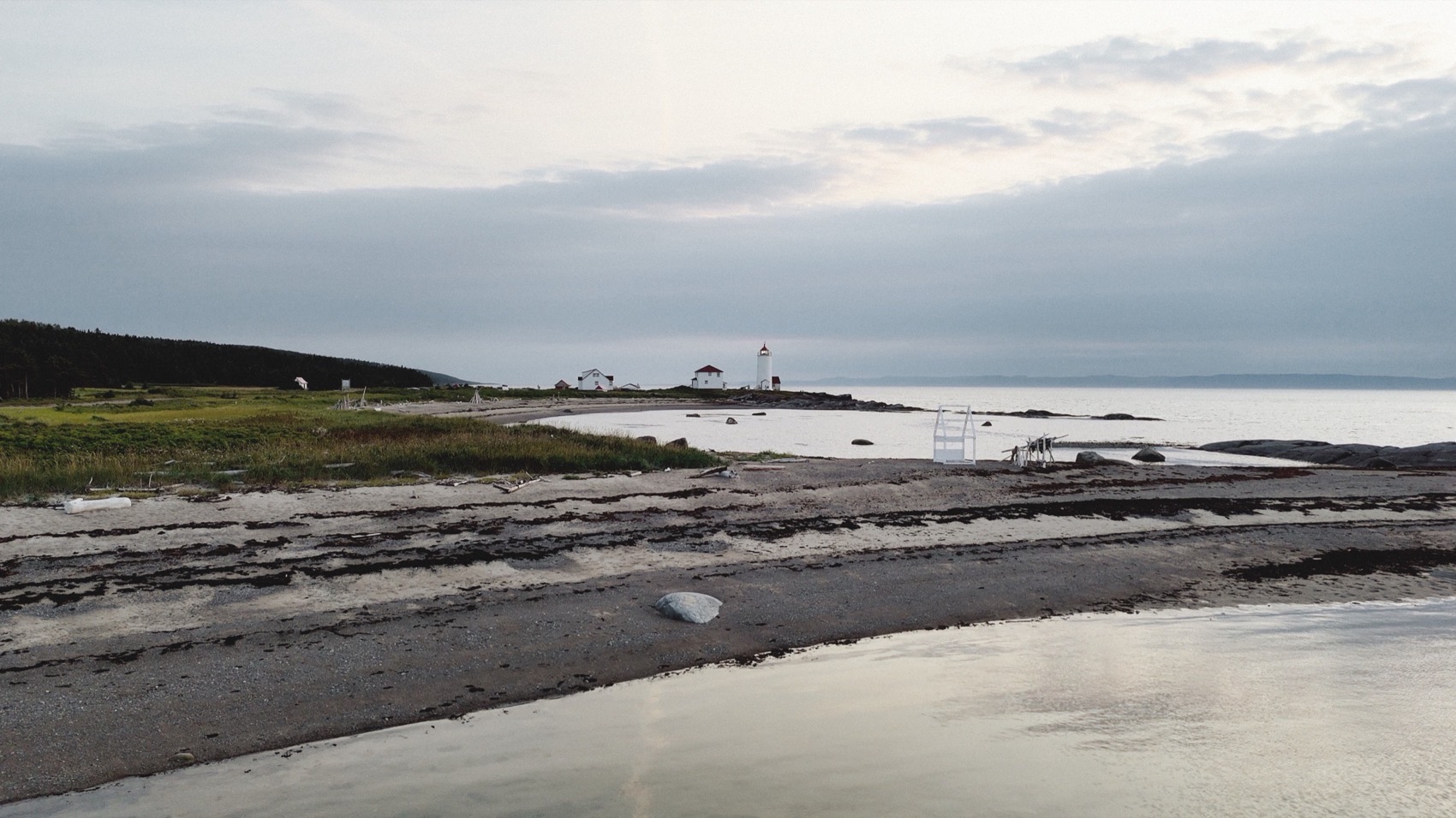 与绿岛居民共创的“烟熏屋”临时装置丨加拿大丨Atelier Pierre Thibault-3