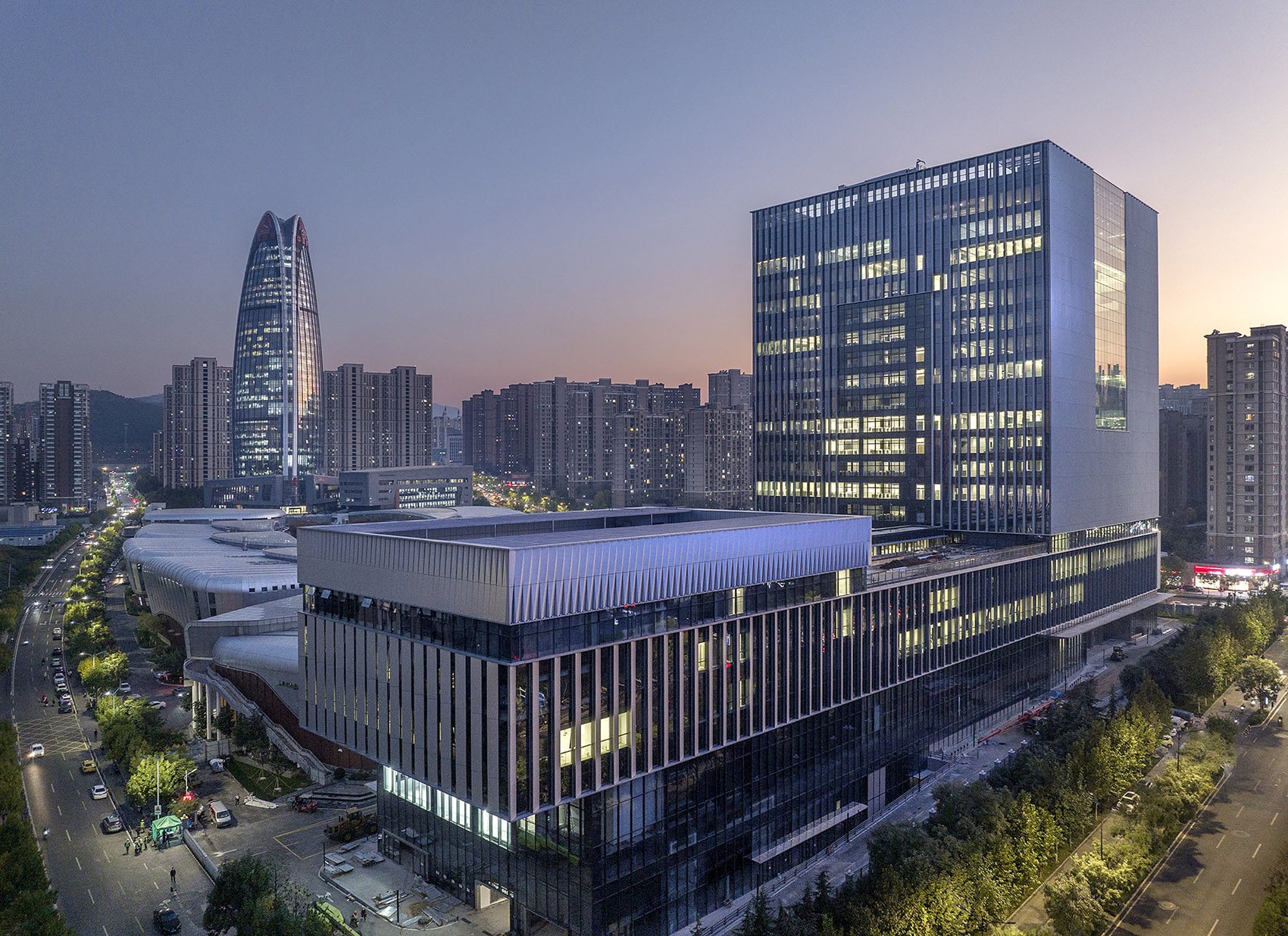 国家重型汽车工程技术研究中心丨中国济南丨CCDI 21设计工作室-11