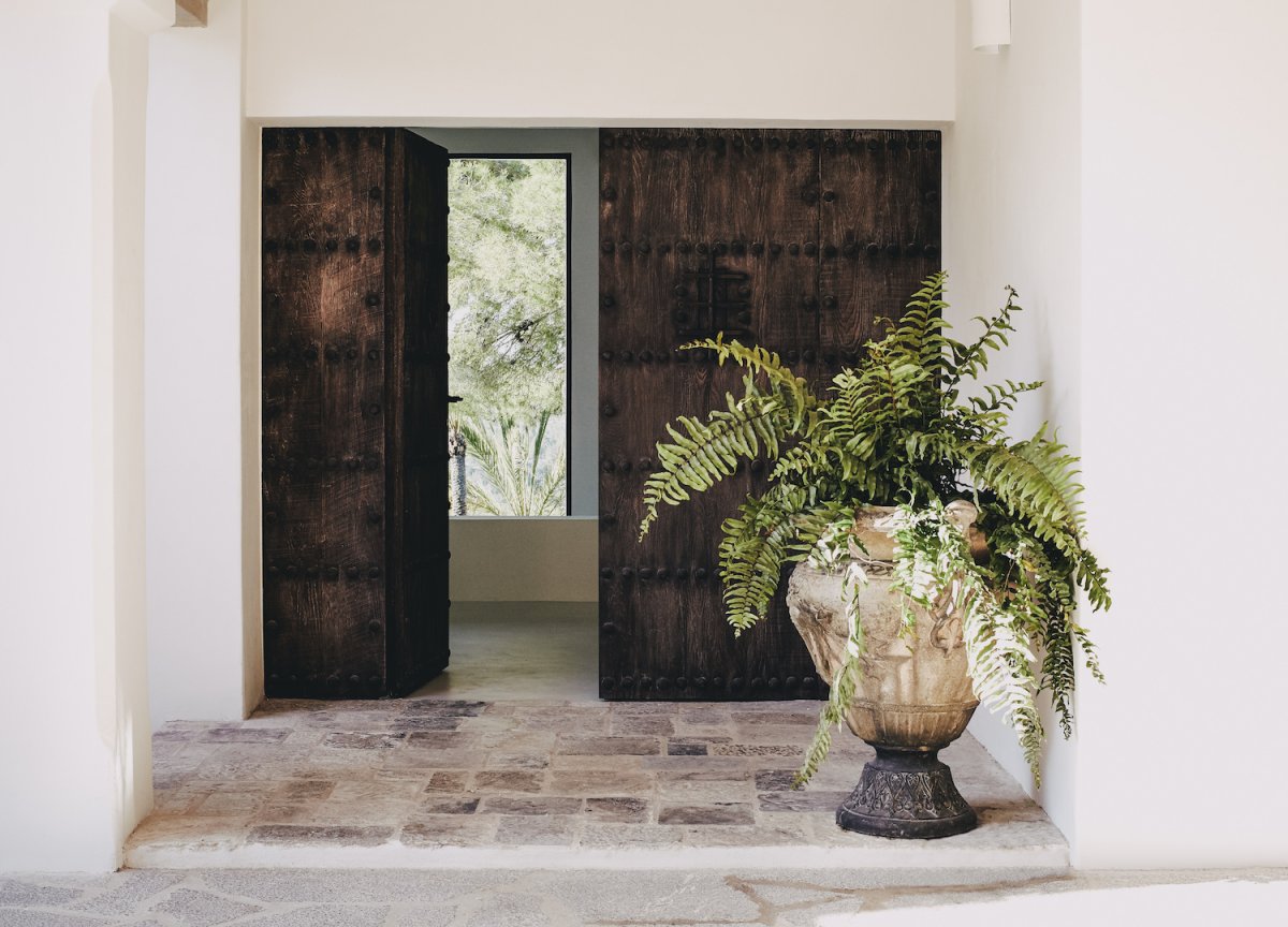 西班牙 Es Cubells 庄园修复丨伦敦室内设计师 Hollie Bowden-0