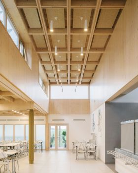 Maryse Bastié Middle School Reconstruction / Tectoniques Architects
