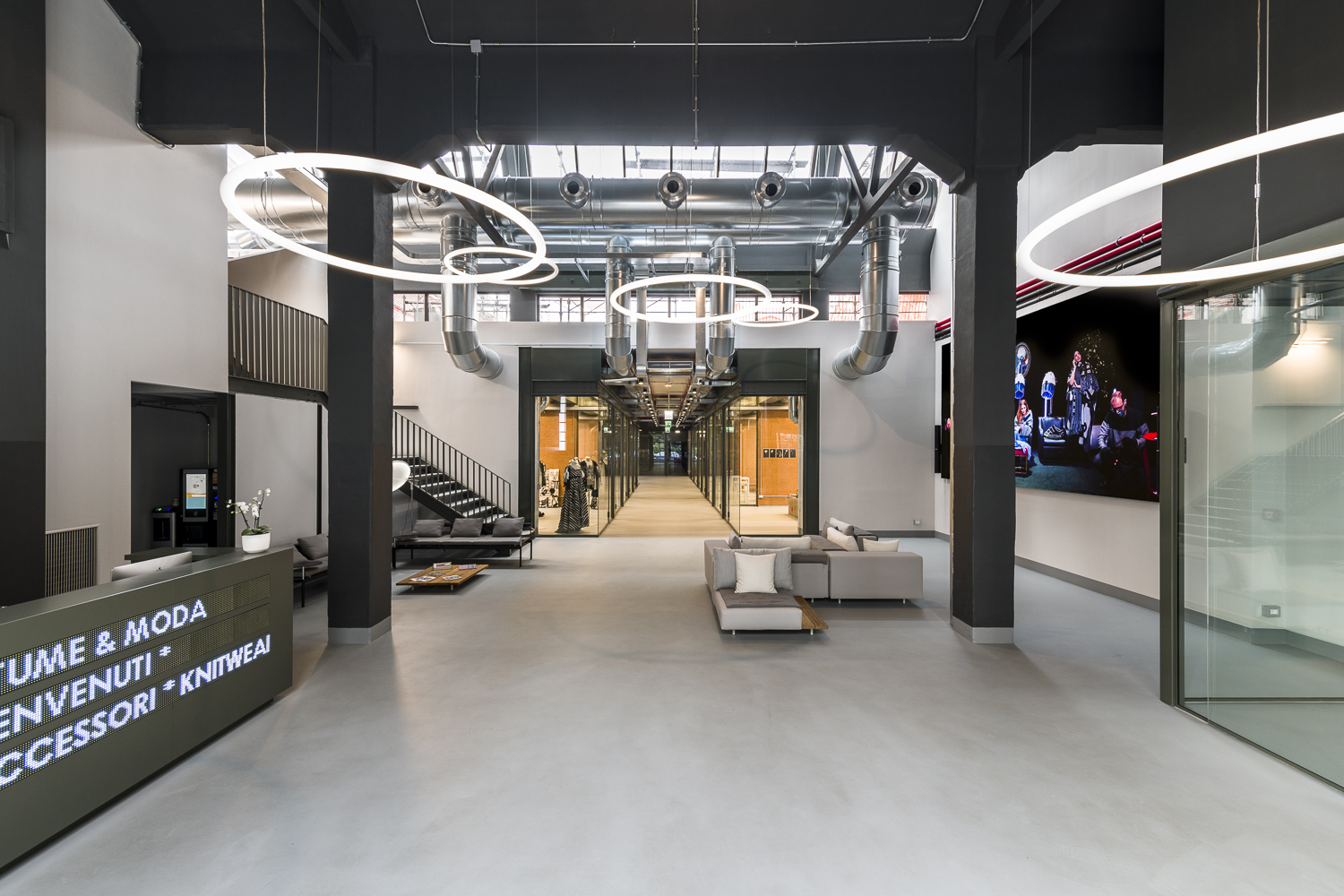 意大利米兰 Accademia Della Moda Milano 总部设计,时尚与创意的完美融合-0