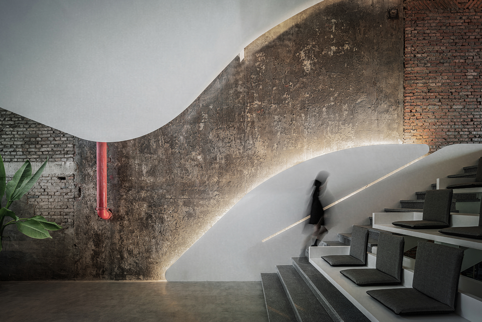 旧工厂办公室翻新丨中国重庆丨Qing Studio-23