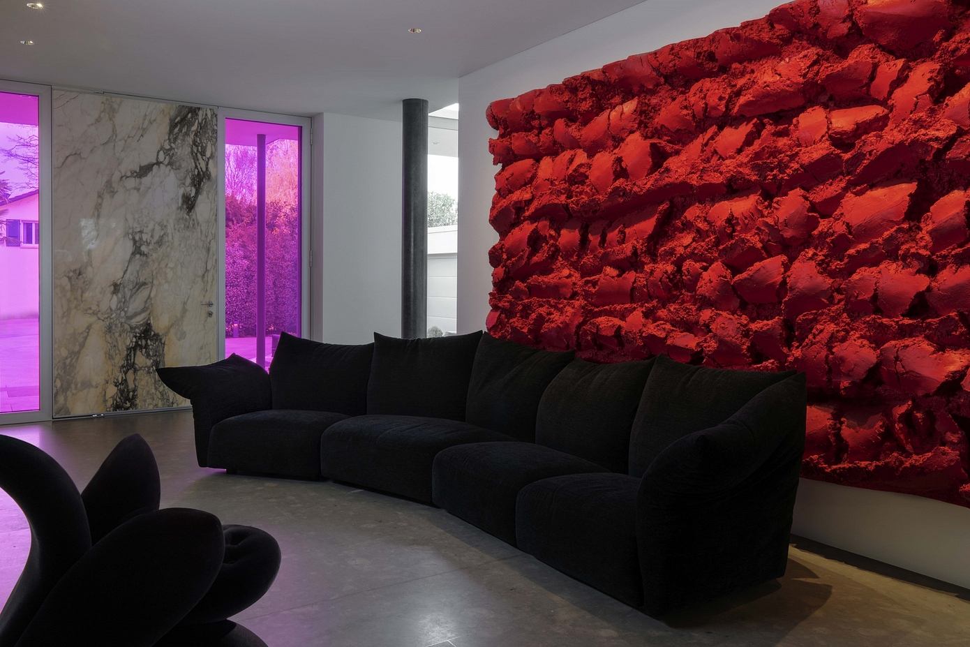 Geneve House: Cutting-Edge Creativity Intertwined With Art-18