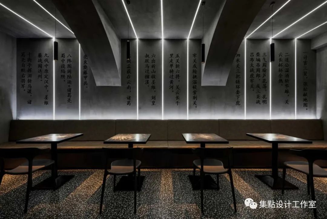 遵义老炮深夜烤鸡,炭火竹签构建美食空间-34