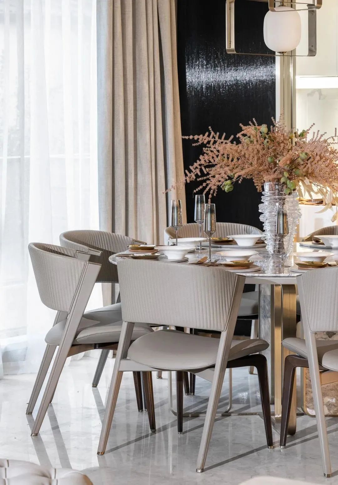 全球视野下的轻奢公寓设计丨中国上海丨HWCD 设计工作室-28