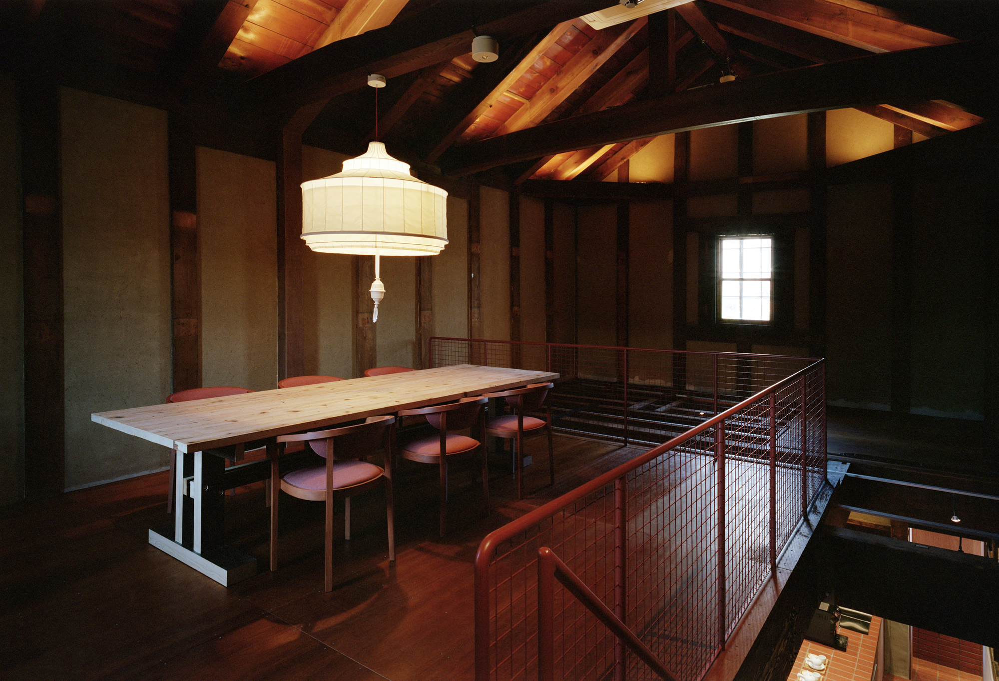 穿越時空的甜蜜滋味：長坂常改造函館百年老店「千秋庵總本家」，紅磚咖啡館的日西合璧 | FAM-13