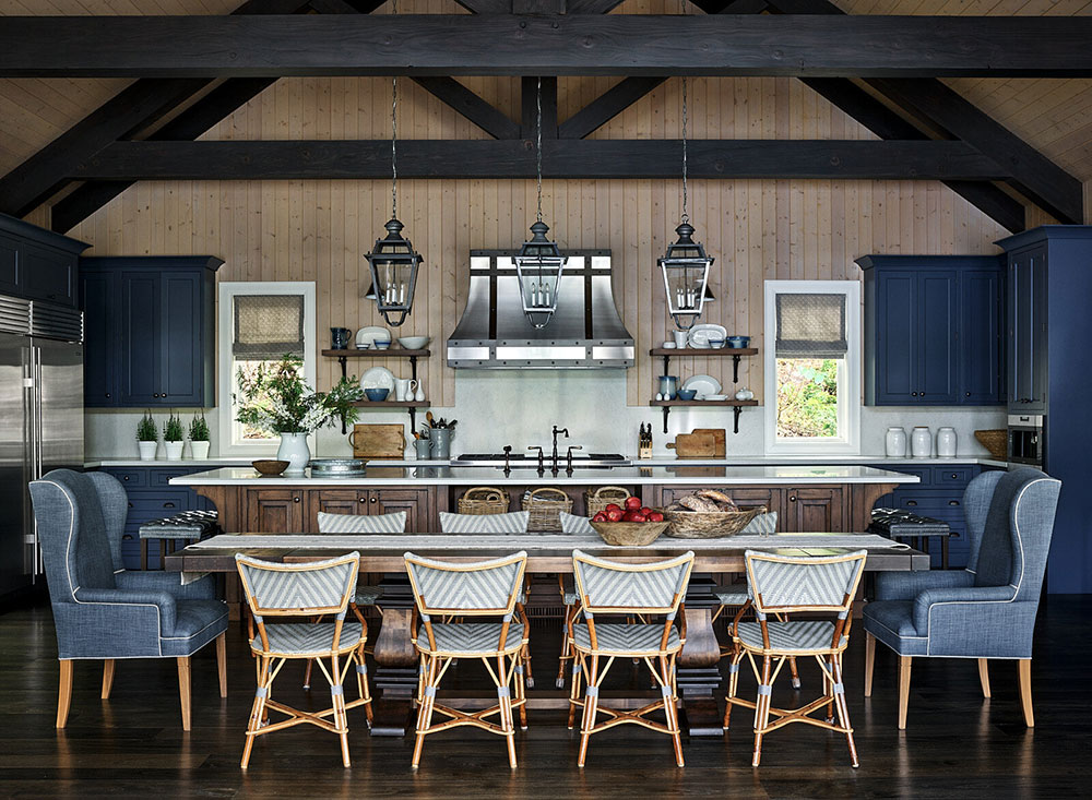 加拿大温馨湖畔别墅 | 蓝色厨房与精美纺织艺术-5