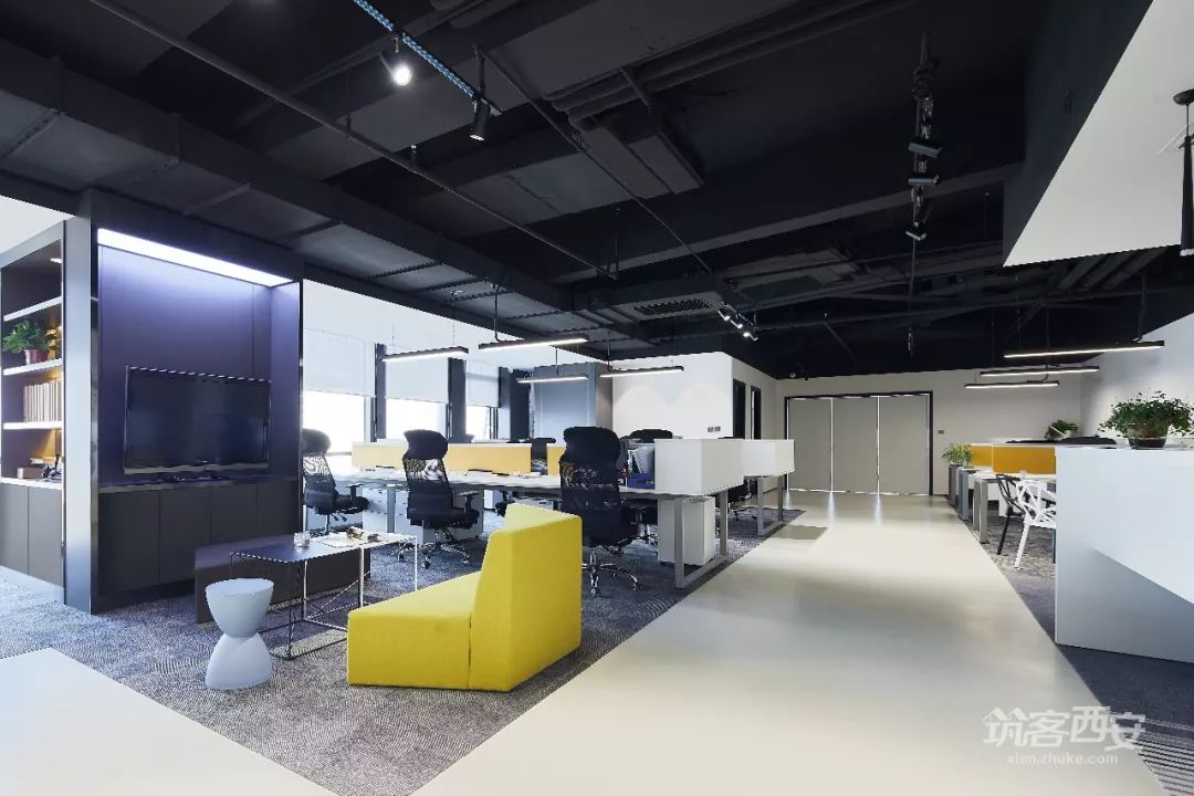 现代简约风格打造网络科技公司炫酷空间-29