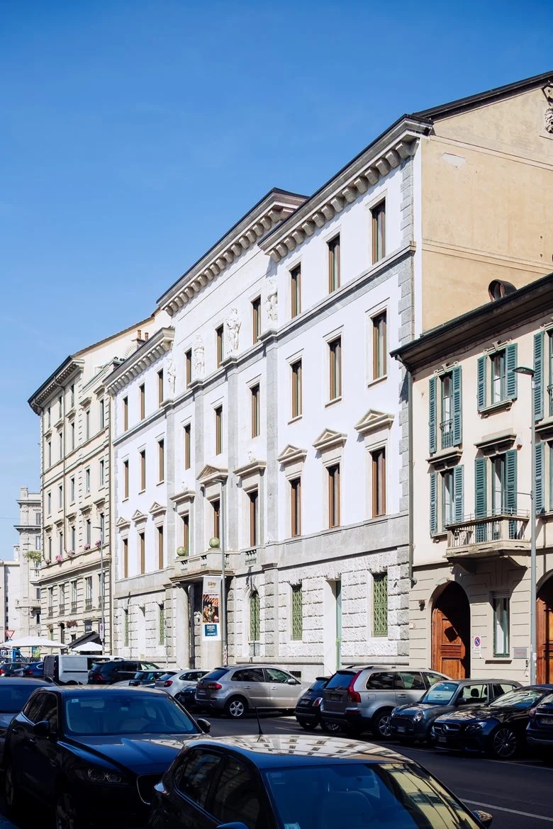 历史上预存和当代目标之间调和的银行办公室设计丨阿方索  费米亚及其工作室（戈者设计）-38