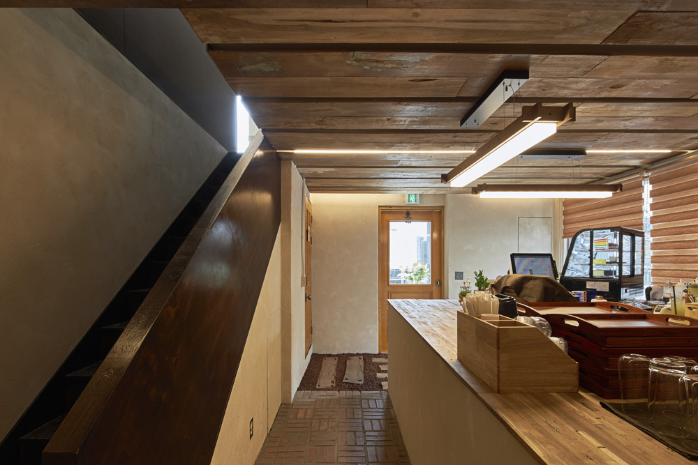 首尔咖啡厅 | 现代极简风格的完美体现-3